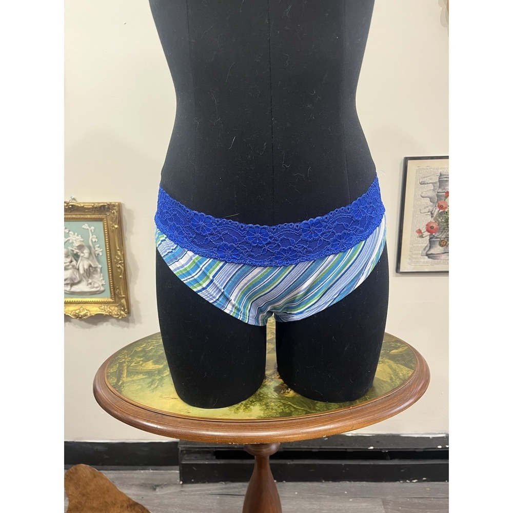 Vintage Victoria's Secret stripe Hip Hugger Lace Waist Band Glitter Panties m